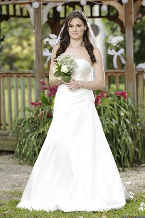 Beautiful bride discards wedding dress to expose her luscious young body