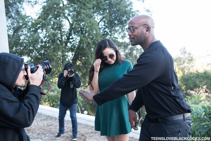 Shades wearing brunette gets blacked brutally just for fun