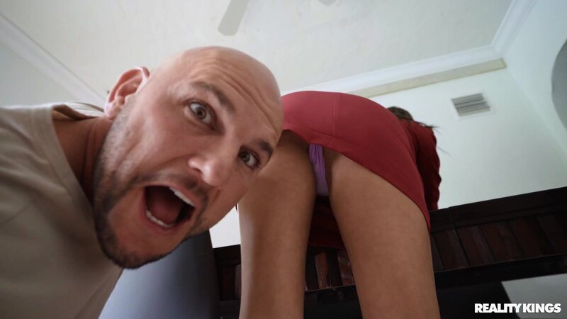 Hot realtor girl shows off her half naked body in an epic way