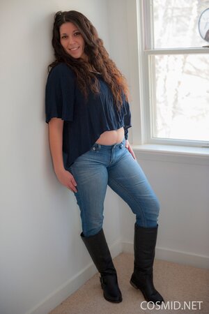 Brunette is obsessed with showing her big heavy boobies