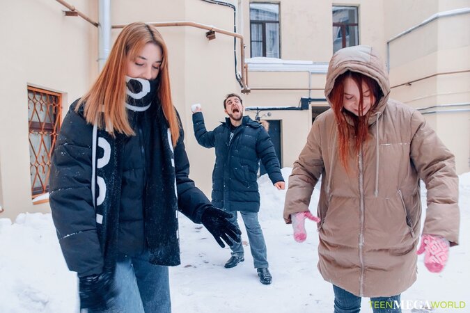 Helpful couple is going to enjoy a threesome with the new girl