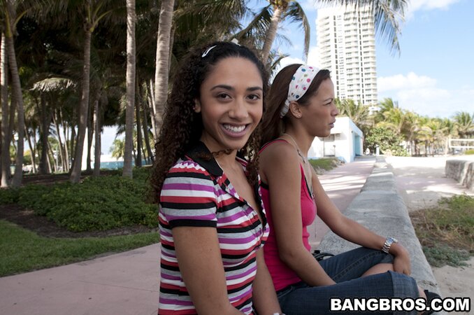 Latina chick Mimi Allen Mitzy has a nice day out with her friends