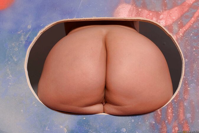 Female has fun on all cylinders exposing big rear as a masterpiece in the gallery
