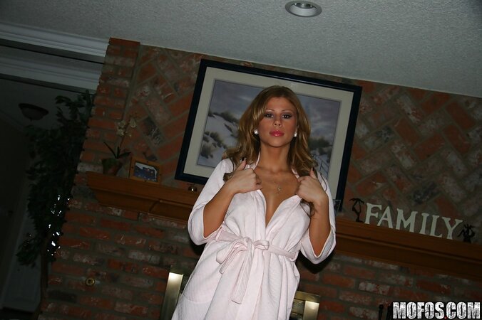 Tanned pornstar Brooke Lee doffs sexy white robe and takes a bath at home