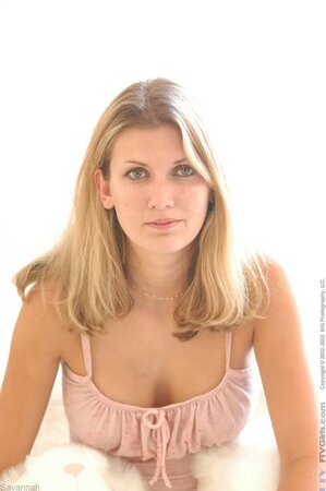 Savannah Sixx takes a break from work to be a little slut