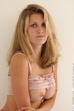 Savannah Sixx takes a break from work to be a little slut