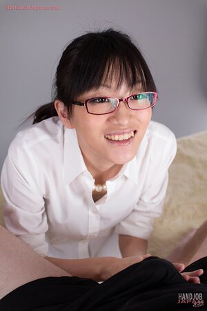 Mikami Ayaka licks the dick and enjoys the taste as well