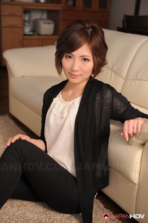 Japanese babe is so sexy and hot that she doesn't even has to get naked