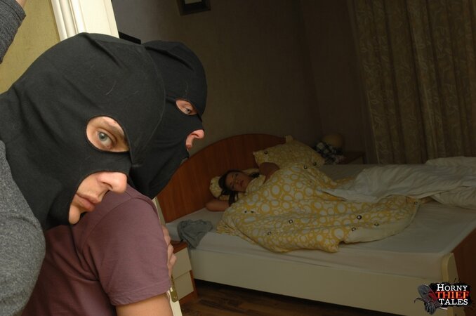 Dudes break into her apartment to wake her up, fuck her up
