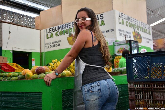 Cute glasses girl refuses to take them off before sucking
