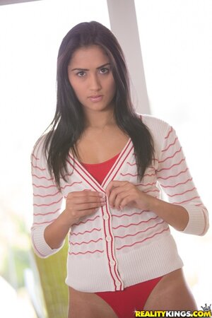 Good-tempered beauty with black hair loves to show her shaved snatch