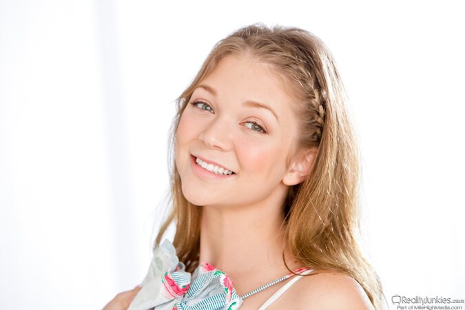 Hot starlet deletes spring dress staying in green underwear in the bedroom