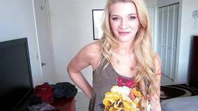 Honey wants to become a porn star and she needs her dude's help