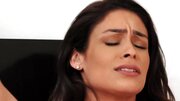 Flirtatious chiropractor chooses to give cunnilingus to client
