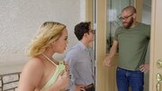 Lucky guy gets a great girl to suck on his huge dick